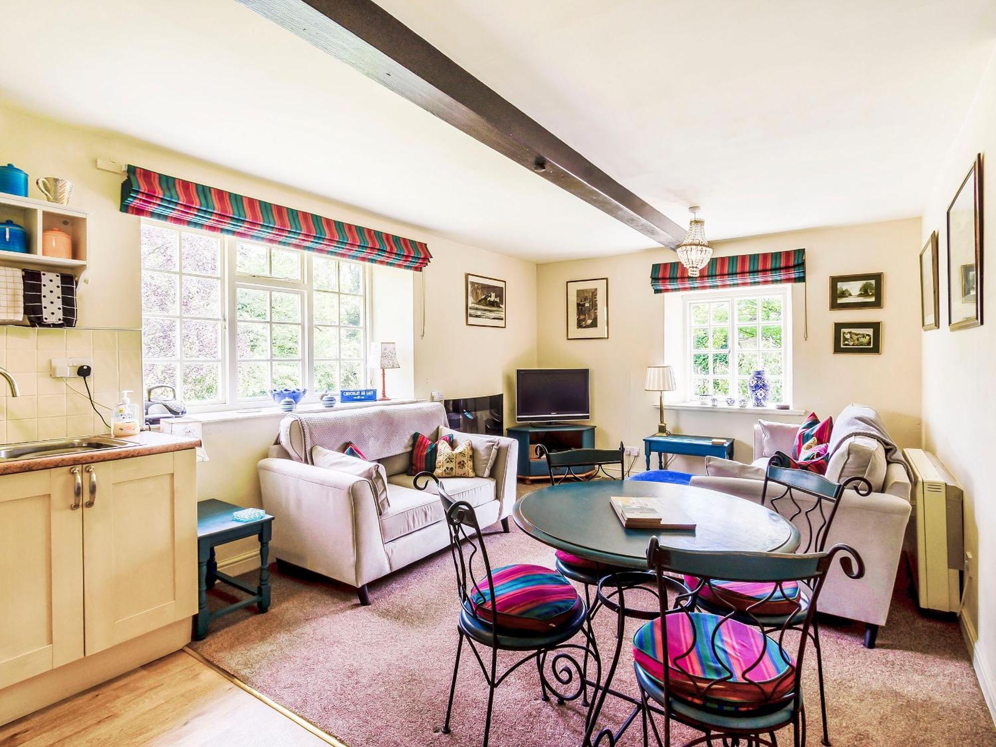 Вилла Coach House - E5120 West Burton Экстерьер фото
