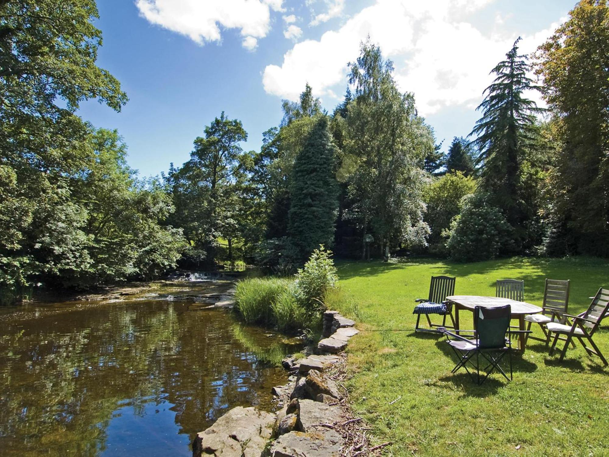 Вилла Coach House - E5120 West Burton Экстерьер фото